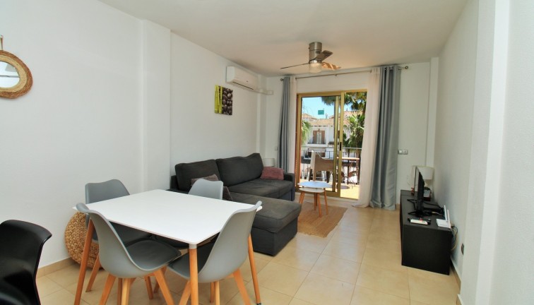 Resale - Apartment - Villamartín