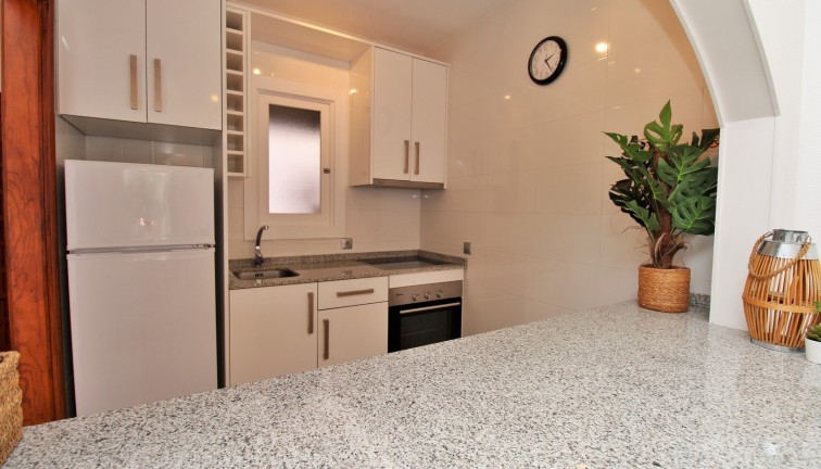 Resale - Apartment - Villamartín