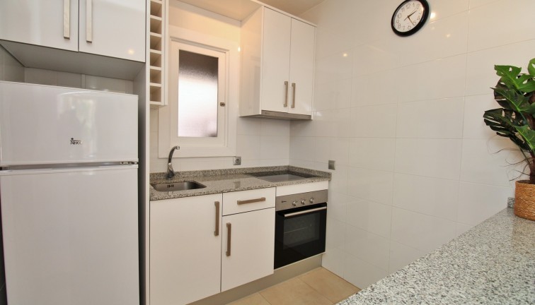 Resale - Apartment - Villamartín