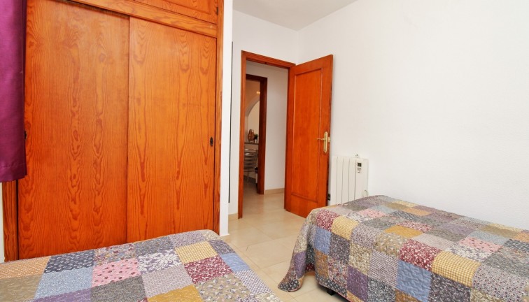 Resale - Apartment - Villamartín