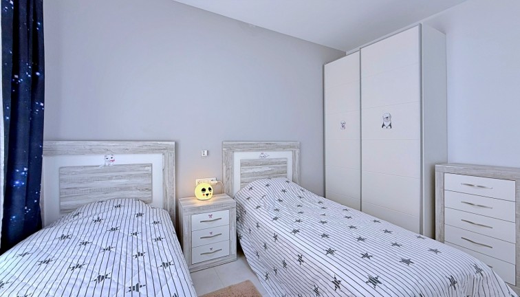 Resale - Apartment - Top Floor Apartment - Pilar de la Horadada - TORRE DE LA HORADADA