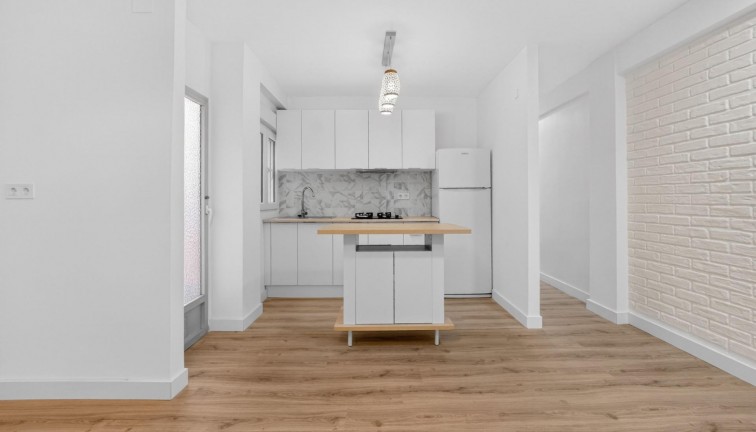 Resale - Apartment - Torrevieja