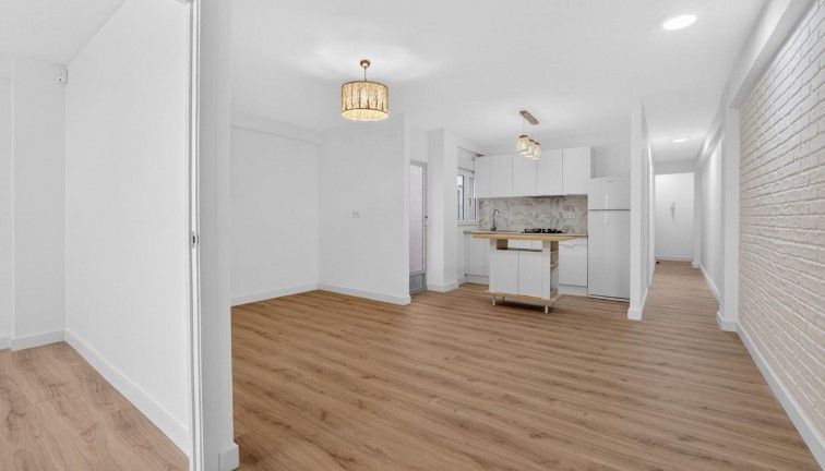 Resale - Apartment - Torrevieja