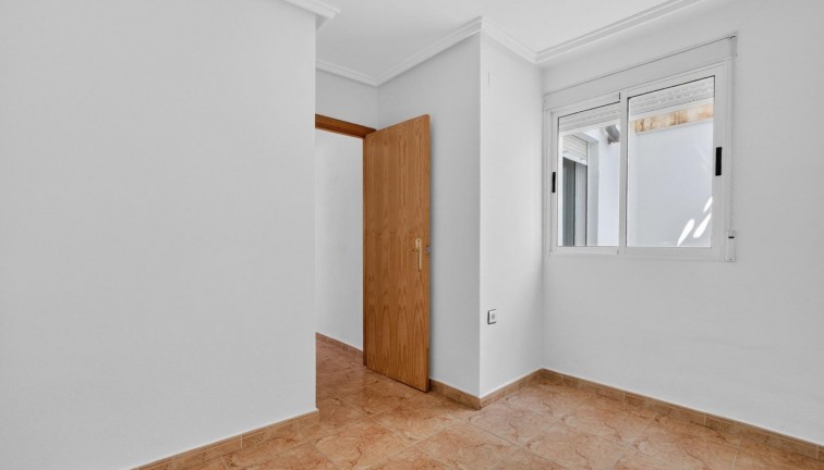 Reventa - Apartamento - Apartamento Planta Baja - Torrevieja - El limonar