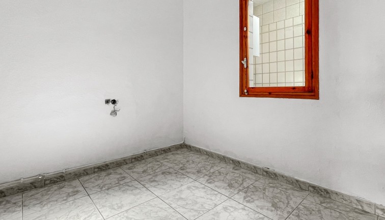 Reventa - Casa adosada - Torrevieja - La Siesta