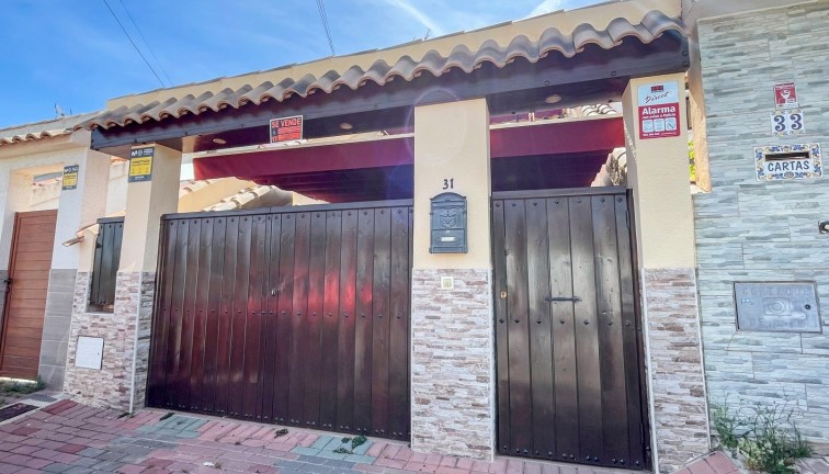 Reventa - Casa adosada - Torrevieja - Los Balcones