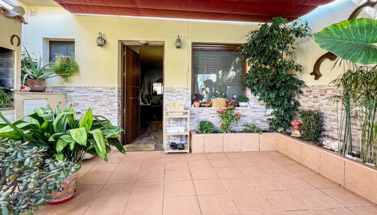 Reventa - Casa adosada - Torrevieja - Los Balcones