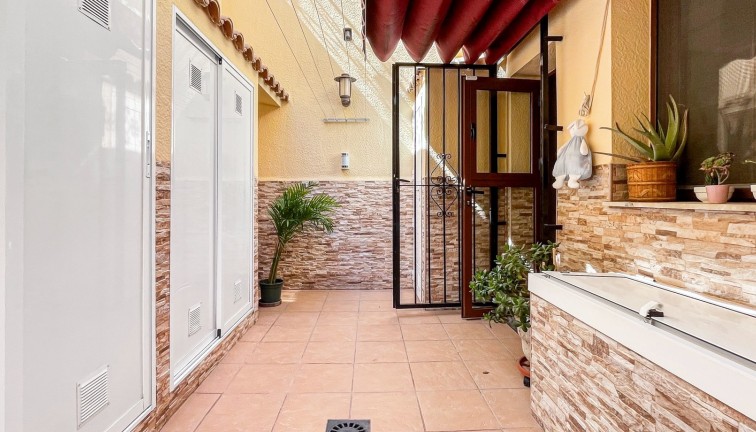 Reventa - Casa adosada - Torrevieja - Los Balcones