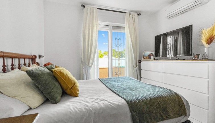 Reventa - Casa adosada - Torrevieja - Los Balcones
