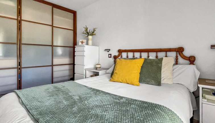 Reventa - Casa adosada - Torrevieja - Los Balcones