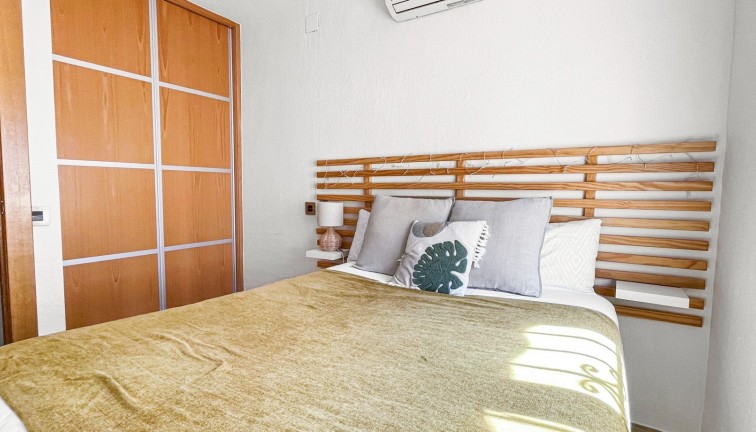 Reventa - Casa adosada - Torrevieja - Los Balcones