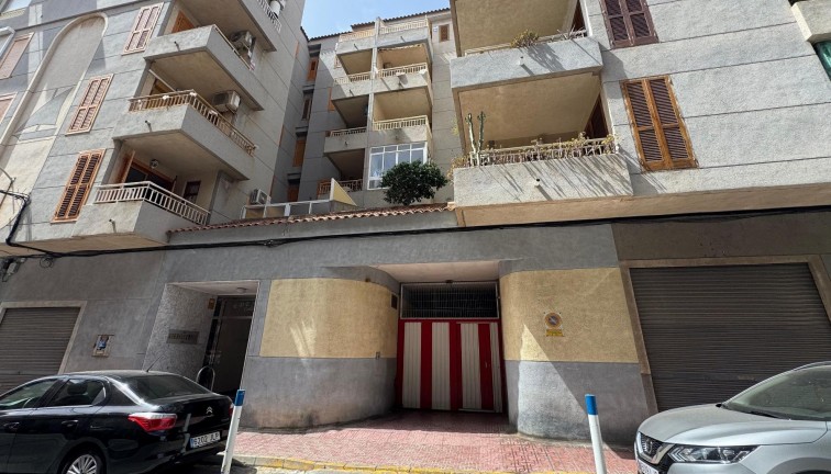 Reventa - Garaje - Torrevieja - Acequion