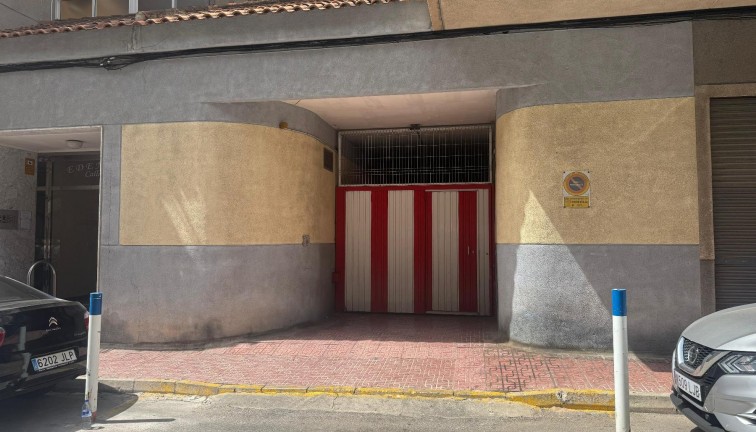 Reventa - Garaje - Torrevieja - Acequion