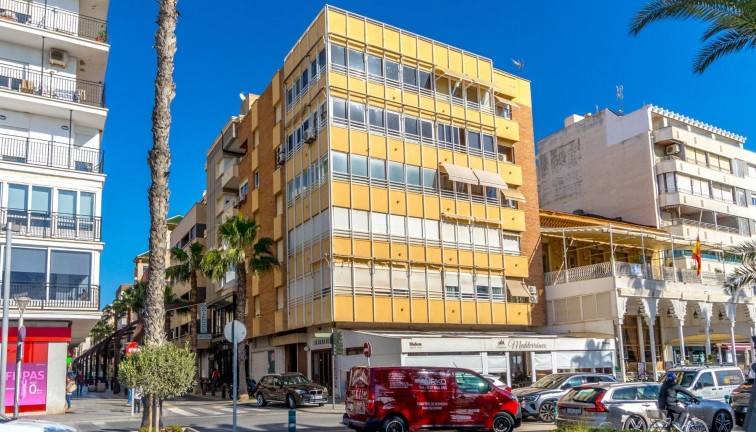 Reventa - Apartamento / piso - Torrevieja - Centro - Muelle Pesquero