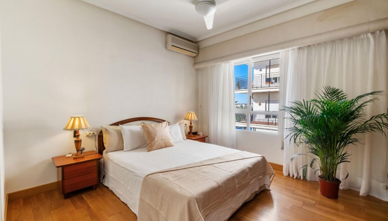 Reventa - Apartamento / piso - Torrevieja - Centro - Muelle Pesquero