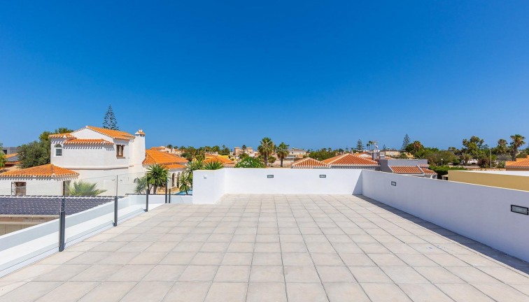 Obra nueva - Chalet - Torrevieja - Los Balcones