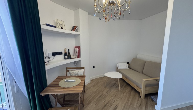 Återförsäljning - Lägenhet - Torrevieja - LA MATA