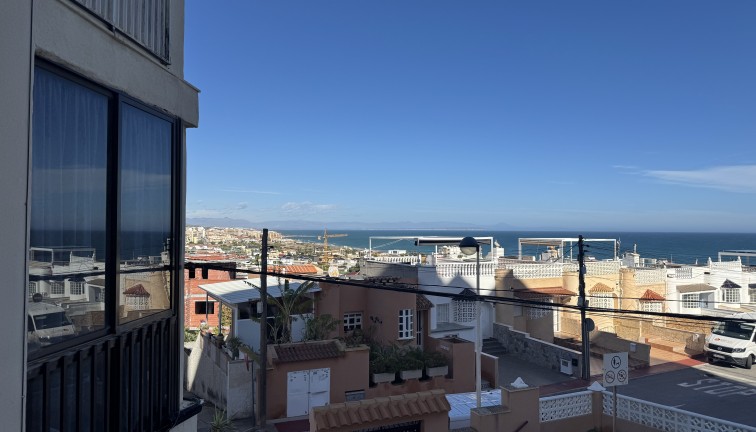 Återförsäljning - Lägenhet - Torrevieja - LA MATA