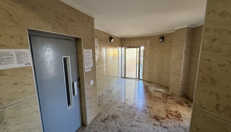 Återförsäljning - Lägenhet - Torrevieja - LA MATA