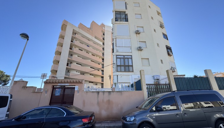 Återförsäljning - Lägenhet - Torrevieja - LA MATA