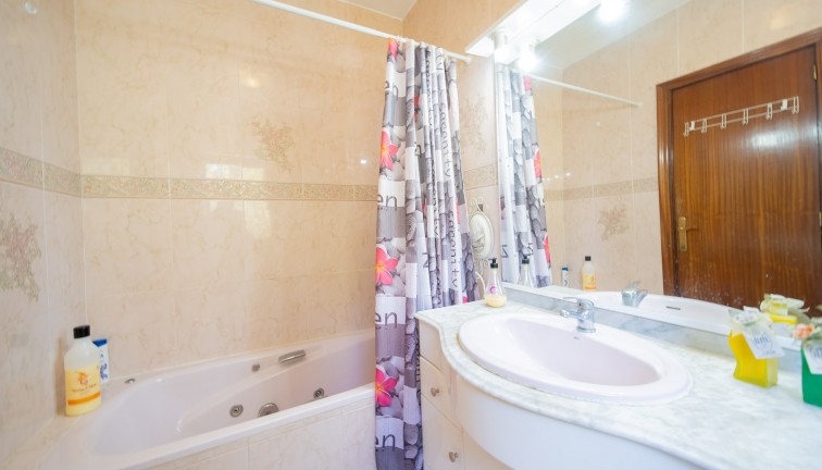 Reventa - Chalet - Orihuela Costa - Villamartín