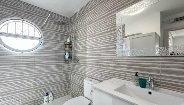 Reventa - Chalet - Orihuela Costa - Villamartín