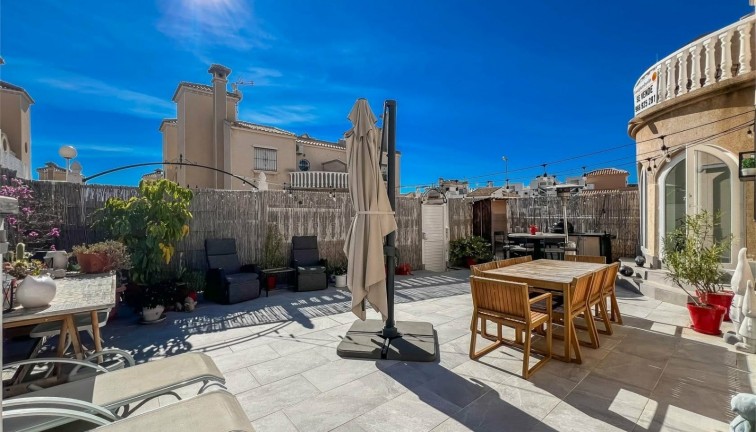 Reventa - Chalet - Orihuela Costa - Villamartín