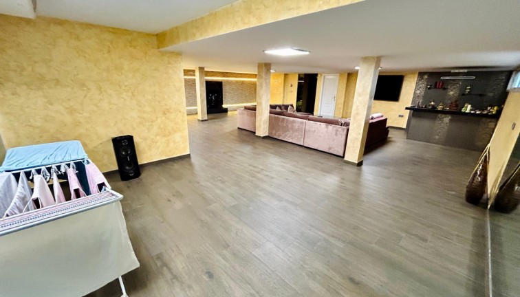 Resale - Chalet - Torrevieja - LA MATA