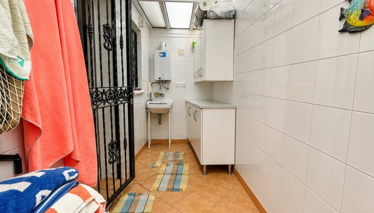 Resale - Chalet - Orihuela Costa - Los Dolses