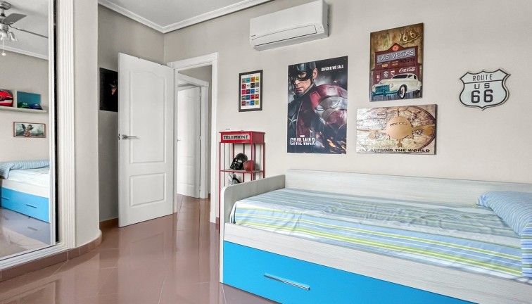 Resale - Chalet - Orihuela Costa - Los Dolses
