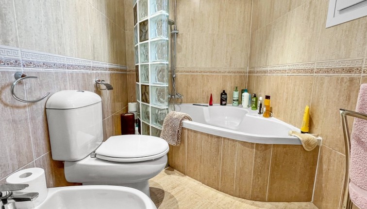 Resale - Chalet - Orihuela Costa - Los Dolses
