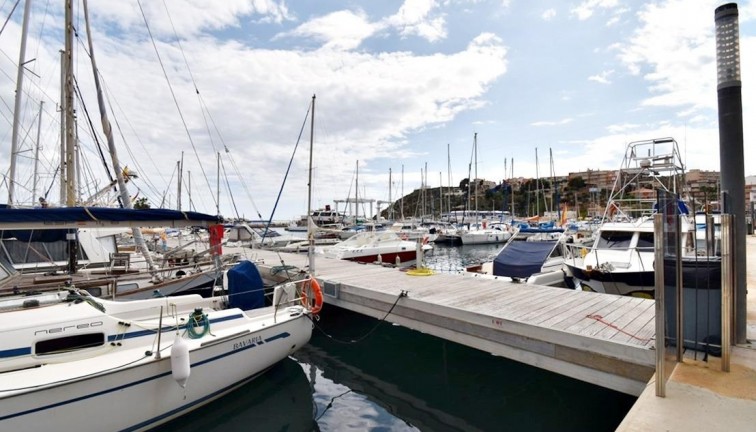 Uudistuotanto - Asunto - Mazarron - Puerto de Mazarron