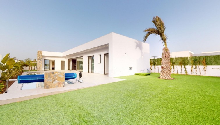 Uudistuotanto - Erillistalo - Los Alcazares - Serena Golf