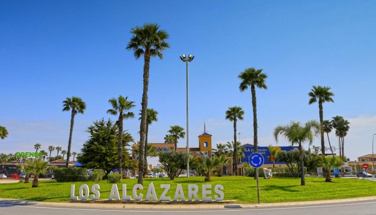Uudistuotanto - Erillistalo - Los Alcazares - Serena Golf