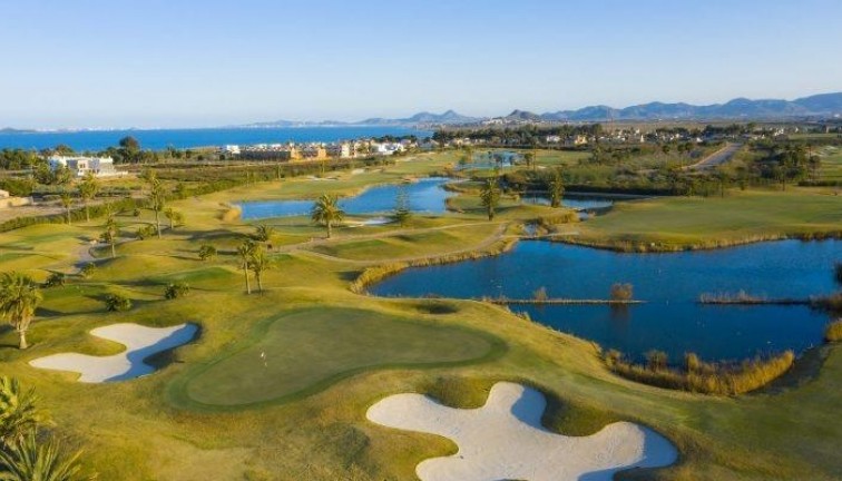Uudistuotanto - Erillistalo - Los Alcazares - Serena Golf