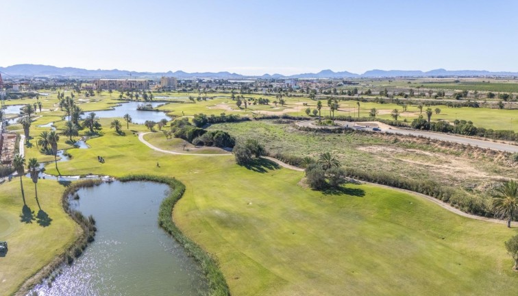 Uudistuotanto - Erillistalo - Los Alcazares - Serena Golf