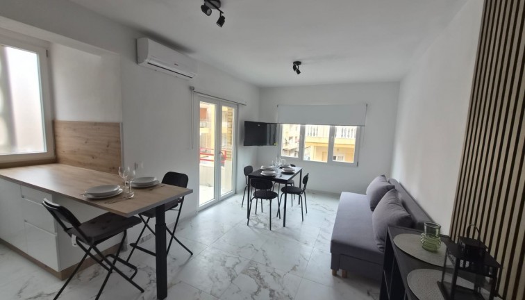 Resale - Apartment - Torrevieja - Playa del Cura