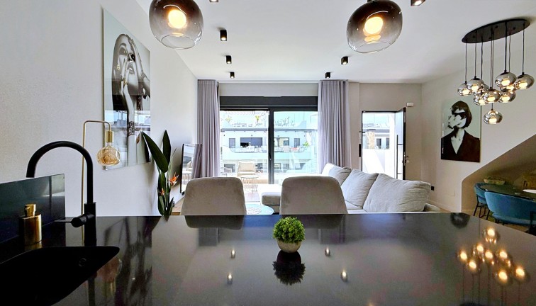 Reventa - Apartamento - Apartamento en el último piso - Orihuela Costa - Punta Prima