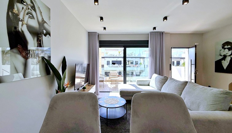 Reventa - Apartamento - Apartamento en el último piso - Orihuela Costa - Punta Prima
