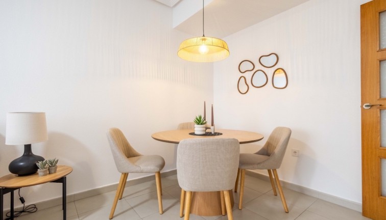 Resale - Apartment - Torrevieja - Playa del Cura