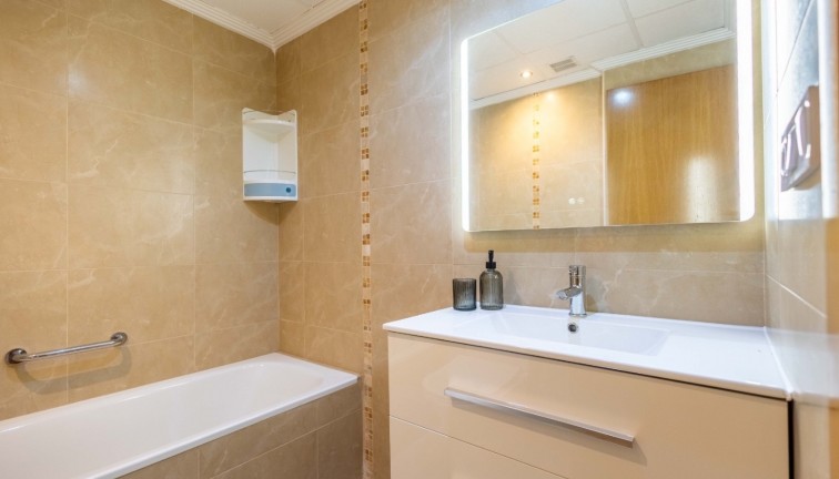 Resale - Apartment - Torrevieja - Playa del Cura
