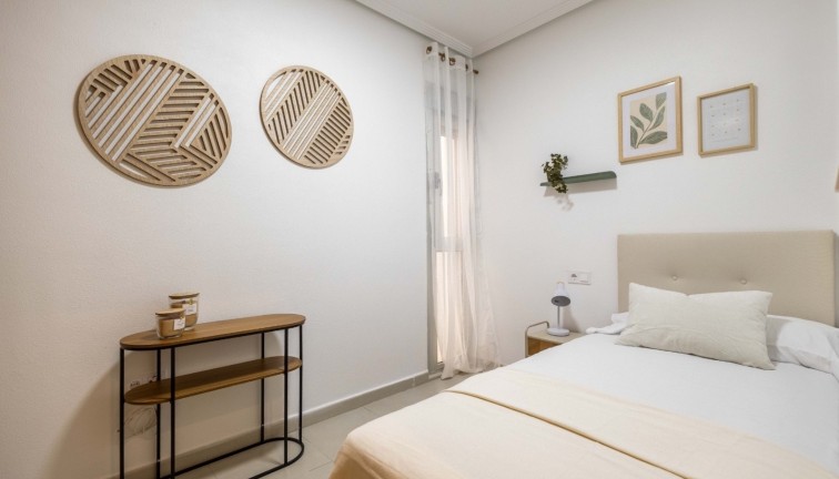 Resale - Apartment - Torrevieja - Playa del Cura