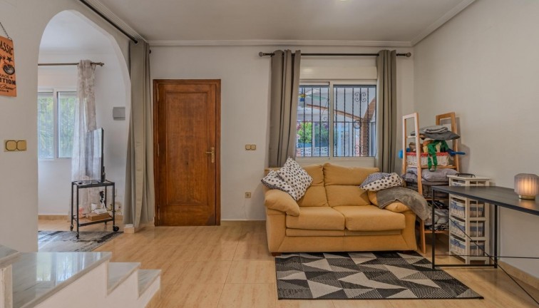 Resale - Chalet - Orihuela - Calle del Morral, 03189