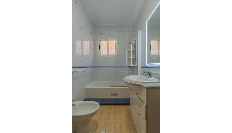 Resale - Chalet - Orihuela - Calle del Morral, 03189
