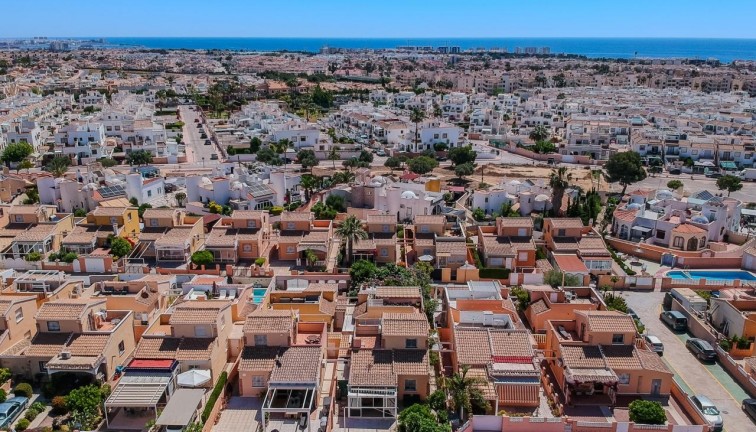 Resale - Chalet - Orihuela - Calle del Morral, 03189