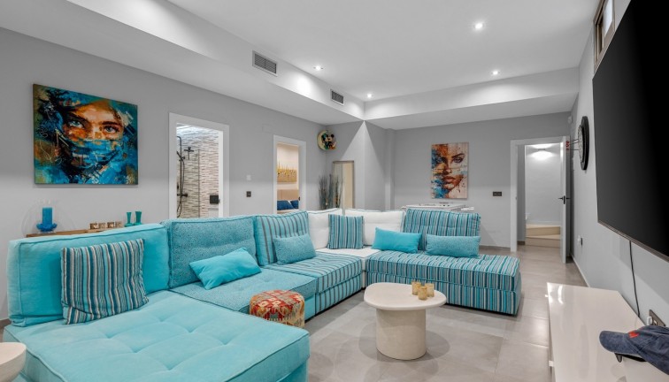 Resale - Chalet - Orihuela Costa - Villamartín