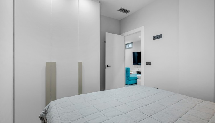 Resale - Chalet - Orihuela Costa - Villamartín