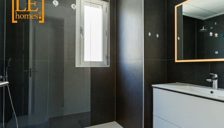Resale - Apartment - Torrevieja - Nueva Torrevieja