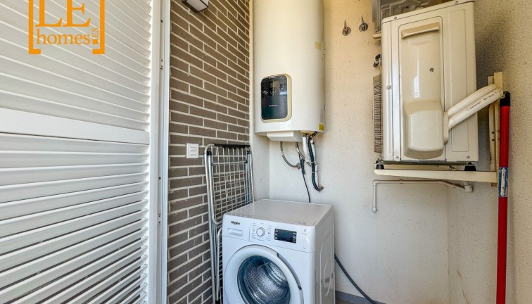 Resale - Apartment - Torrevieja - Nueva Torrevieja