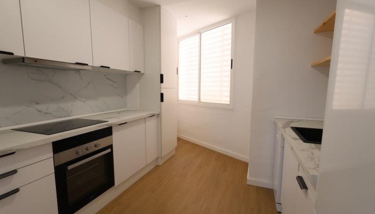 Resale - Apartment - Orihuela Costa - La Zenia